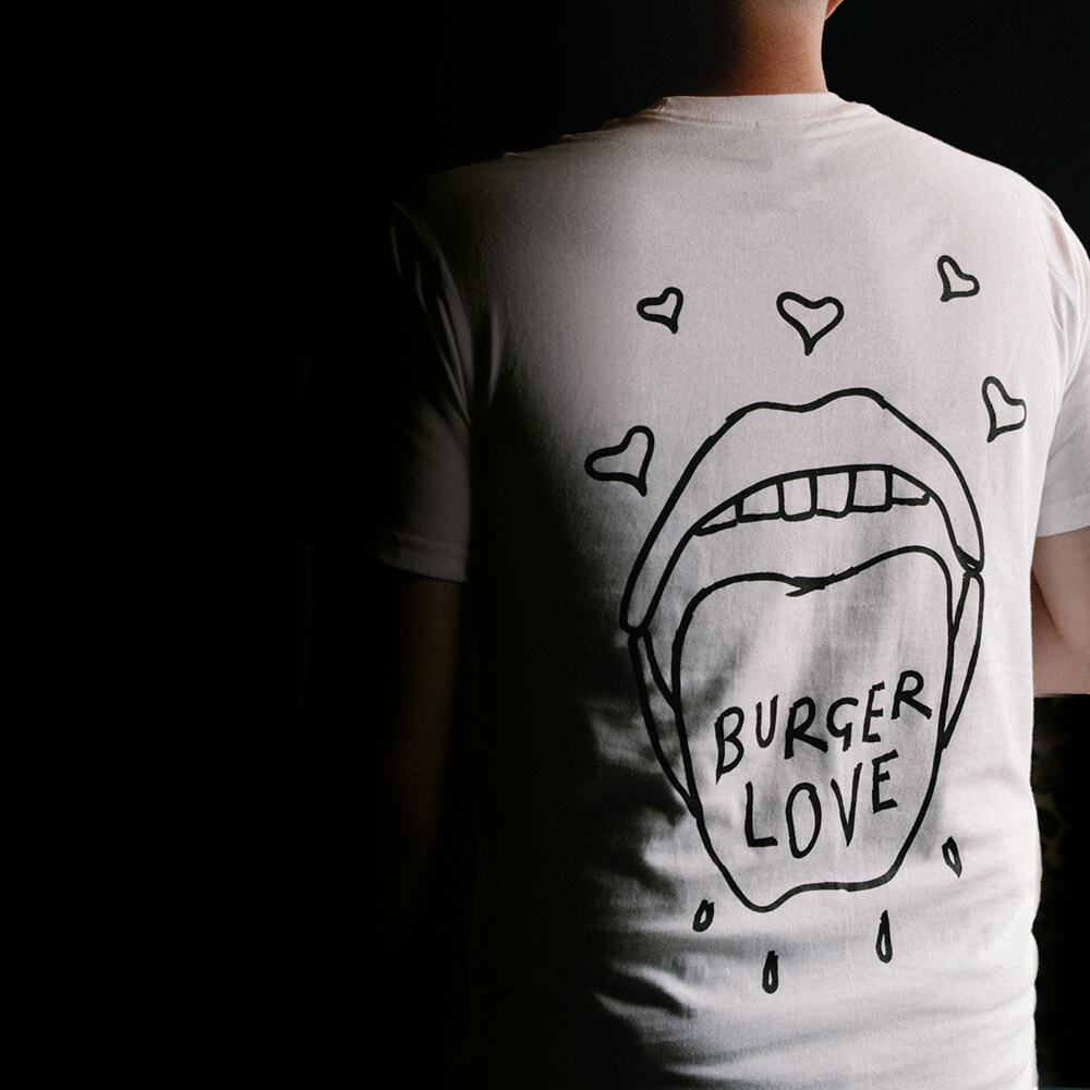 1.-burger-love-tee-back